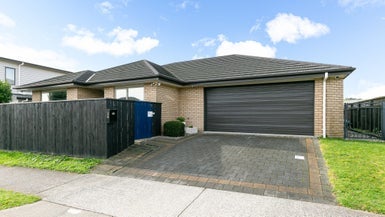 226 Mark Avenue, Grenada Village, Wellington