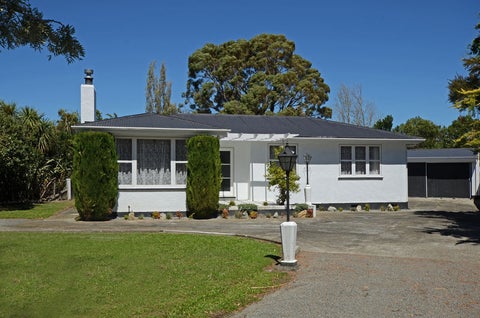 22 Daniel Street, Martinborough