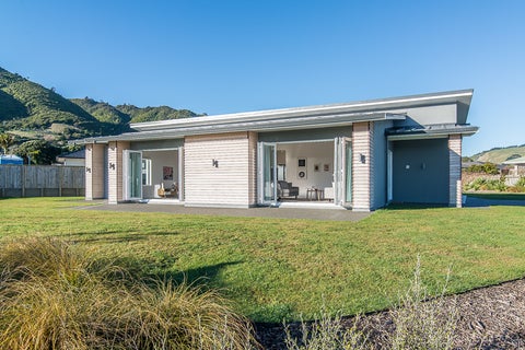 7 Waipunahau Road, Waikanae