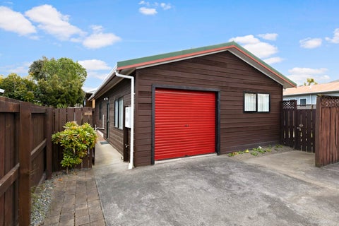 12A Walmer Road, Point Chevalier, Auckland