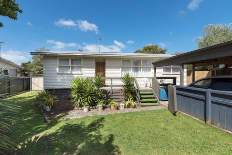 2/615 Swanson Road, Swanson, Auckland