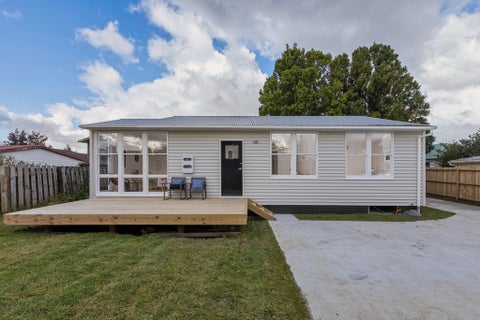 37A Cobham Crescent, Kelston, Auckland