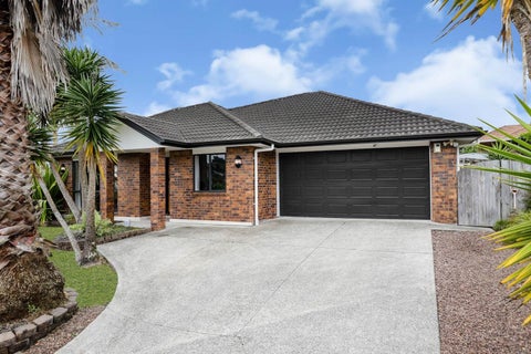 7 Holsten Place, Massey, Auckland