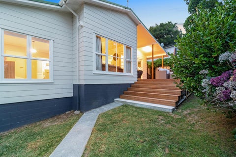 1/24 Lysander Crescent, Beach Haven, Auckland