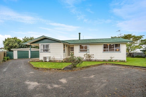 25 Moore Crescent, Carterton