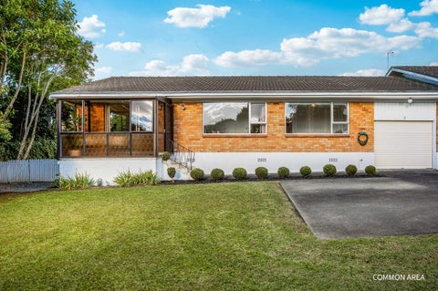 2/14 Rowan Terrace, Te Atatu South, Auckland