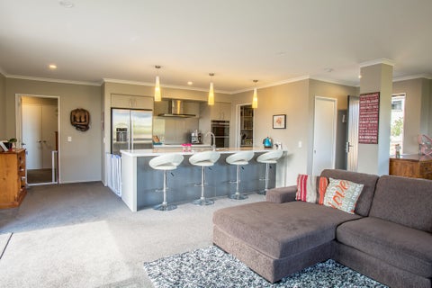 4 Olympus Way, Richmond