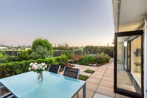 2 Edgewater Grove, Orewa, Orewa