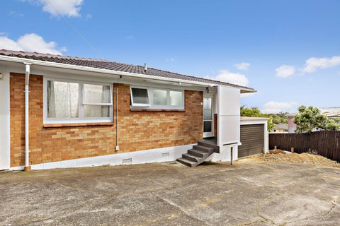 2/1572 Dominion Road Extension, Mount Roskill, Auckland