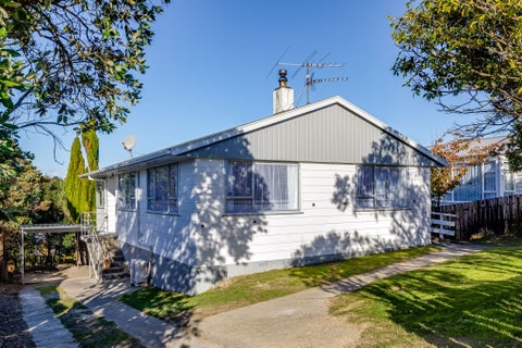 32 Desert Gold Street, Ascot Park, Porirua