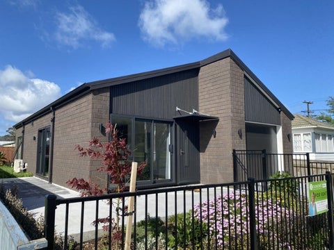 2A Churton Crescent, Taita, Lower Hutt