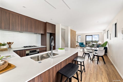 1/735 East Coast Road, Browns Bay, Auckland