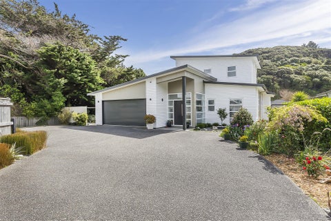 4 Shoal Place, Whitby, Porirua