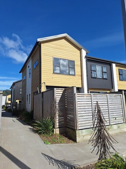2 Te Ara o Ralph Olsen, Wainuiomata, Lower Hutt