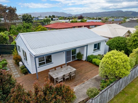 1 Beachwater Grove, Paraparaumu Beach, Paraparaumu