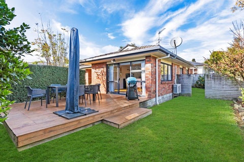 2/52 Shirley Avenue, Papakura, Papakura