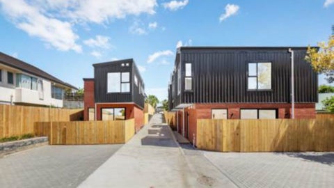 1/24 Carnoustie Drive, Wattle Downs, Auckland