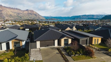 12 Scurr Terrace, Wanaka