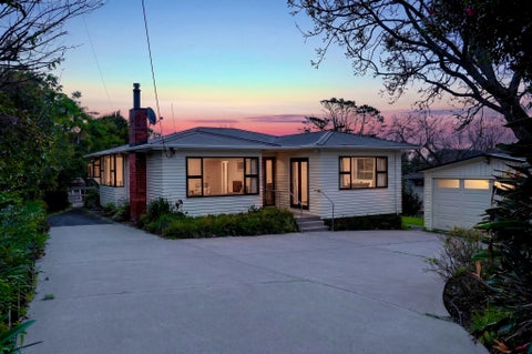35 Kia Ora Road, Beach Haven, Auckland