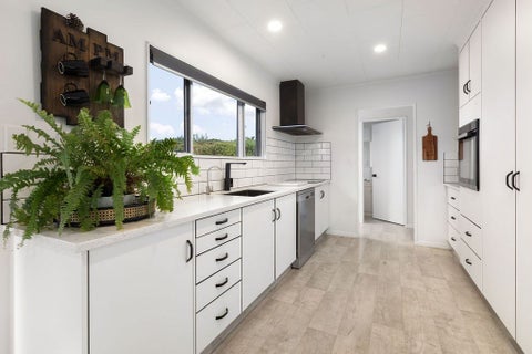 1 Nathan Place, Athenree, Katikati