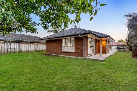 10 Blowers Place, Flat Bush, Auckland