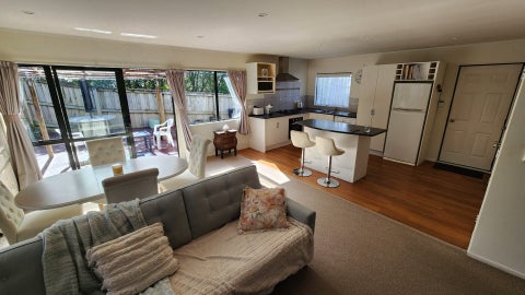 1 Faram Place, Massey, Auckland