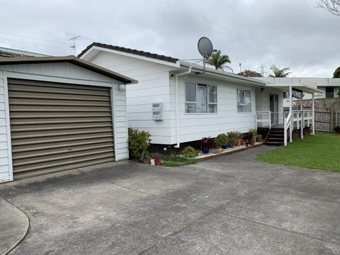 2/82 Roberts Road, Te Atatu South, Auckland