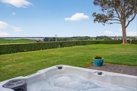 722 Awhitu Road, Pollok, Pollok