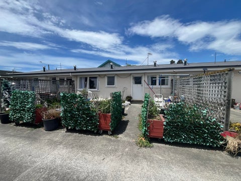 503 Lyndon Road East, Hastings