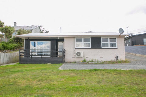 44 Theodore Street, Bluff