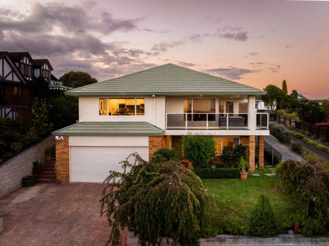 76A CHURCHILL DRIVE, TARADALE, NAPIER