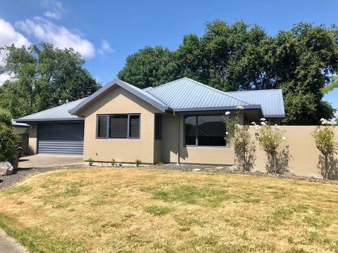18 Heritage Crescent, Richmond