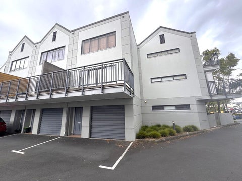 24/6 Ambrico Place, New Lynn, Auckland