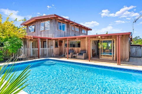 9 Noumea Place, Mairangi Bay, Auckland