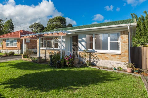 2/69 Motatau Road, Papatoetoe, Auckland