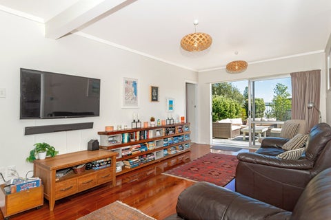15B Ratau Street, Māhia
