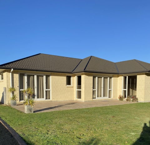12 Tararua Close, Aotea, Porirua