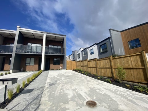 2 Puihi Crescent, Massey, Auckland