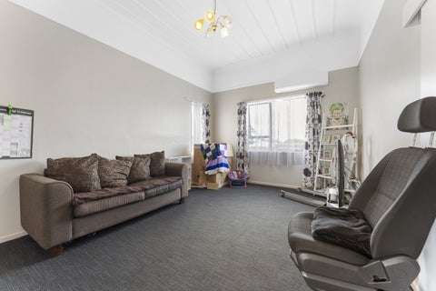 15 Station Street, Woodville