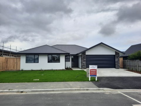15 Russ Drive, Lincoln, Lincoln