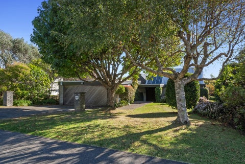 20 Huia Street, Waikanae