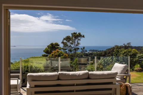14 Giles Road, Ostend, Waiheke Island