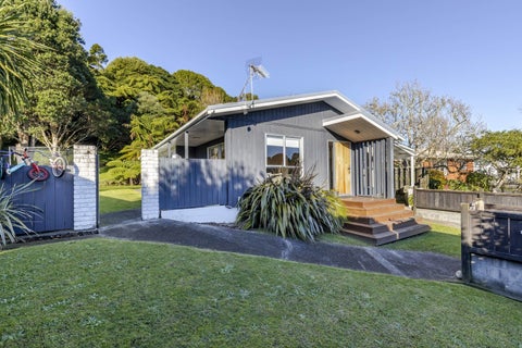 21 Heaphy Street, Westown, New Plymouth