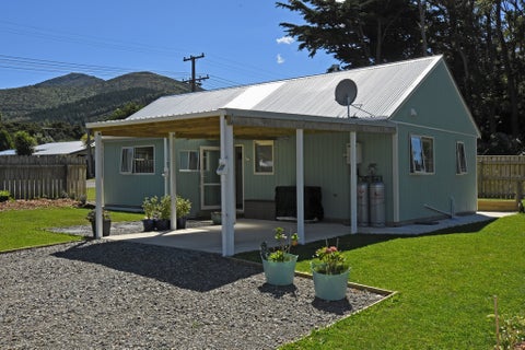 84 Watt Street, Featherston