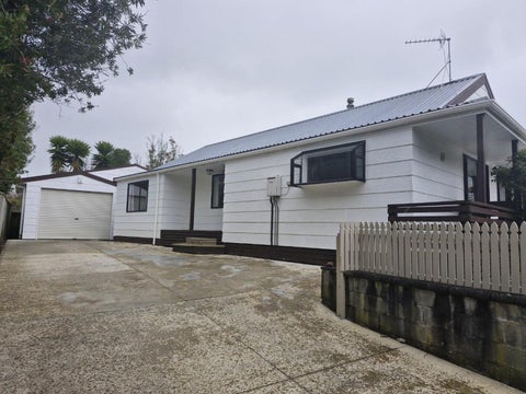 36 Poplar Grove, Whalers Gate, New Plymouth
