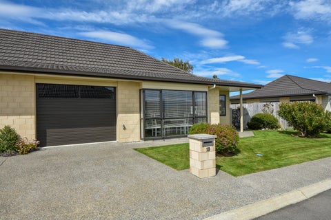 19 Ashmore Park Road, Carterton, Carterton