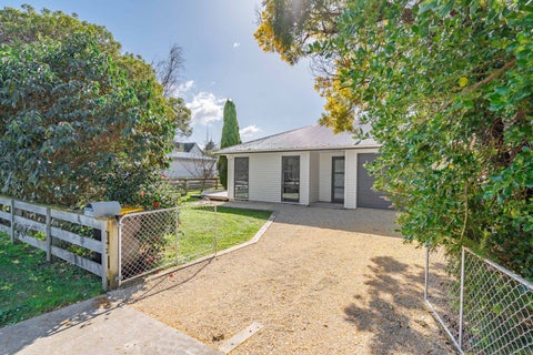 43 Esther Street, Martinborough