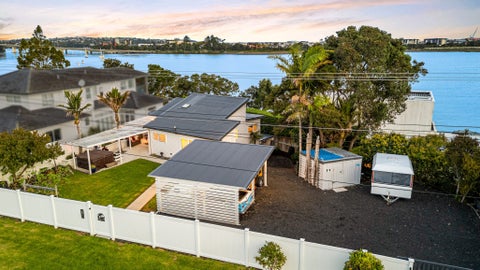 67 Ferry Parade, Herald Island, Auckland