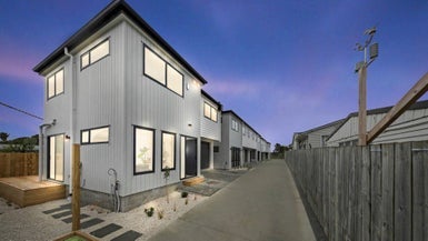 90A Seymour Road, Sunnyvale, Auckland