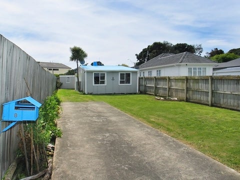 8 Whitehouse Road, Titahi Bay, Porirua